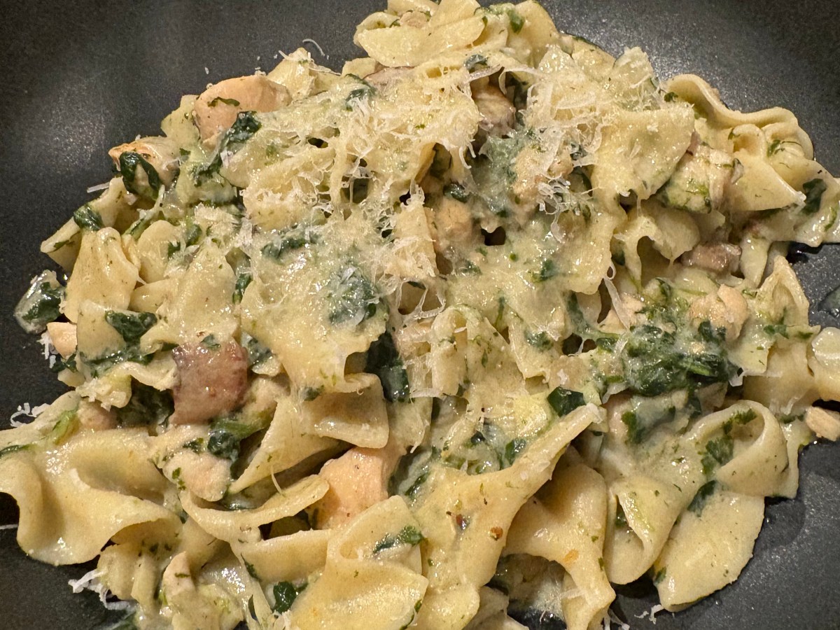 Spinach Artichoke Chicken&nbsp;Stroganoff